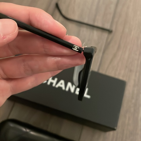 Broken Chanel Prescription Glasses - Picture 2 of 3